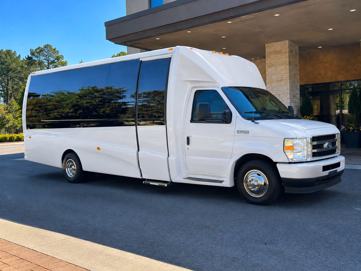 arrange transportation for your next airport transfer 5